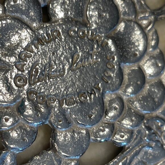 Arthur Court 1995 vintage aluminum grape designed tray - Picture 6 of 9